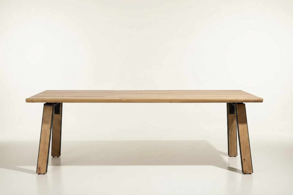 Eettafel — crème sweep vooraanzicht