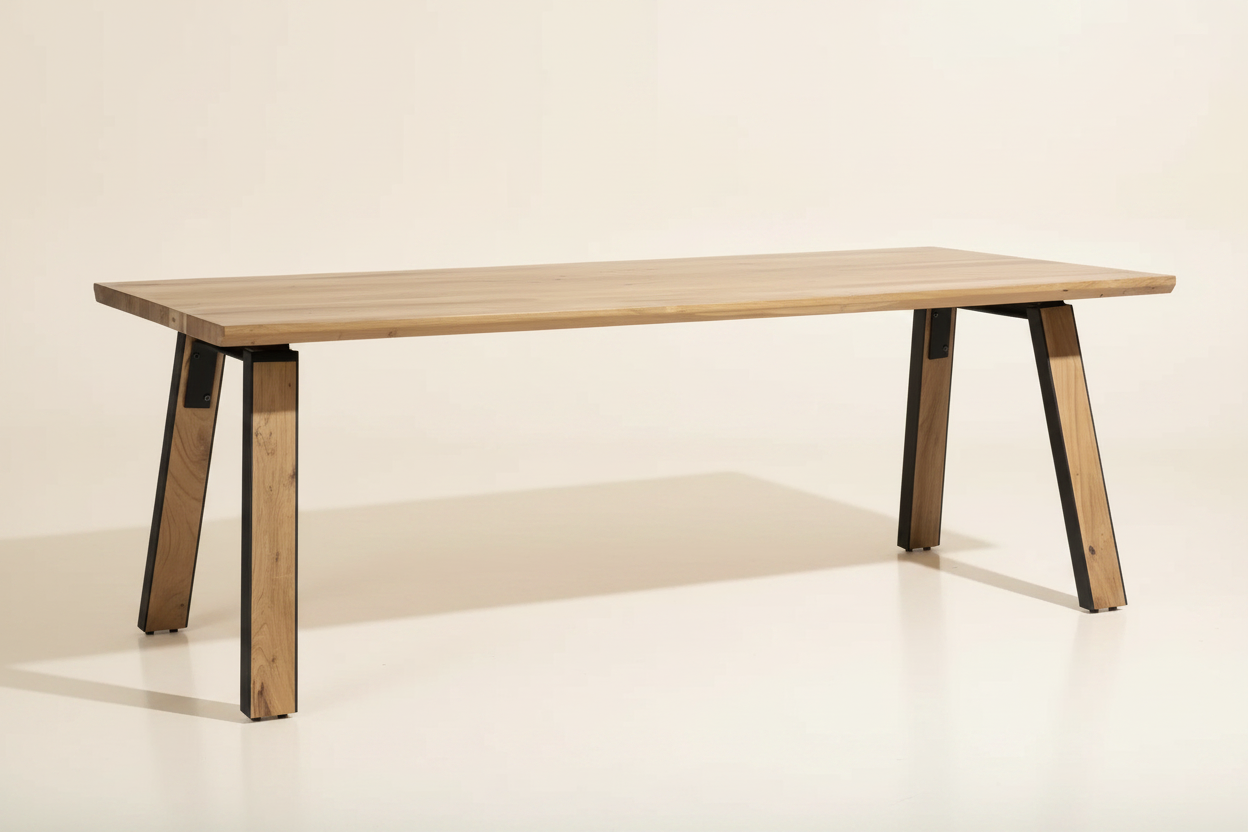 Eettafel — crème sweep hoekperspectief